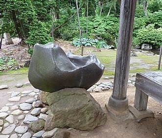正受庵の水石