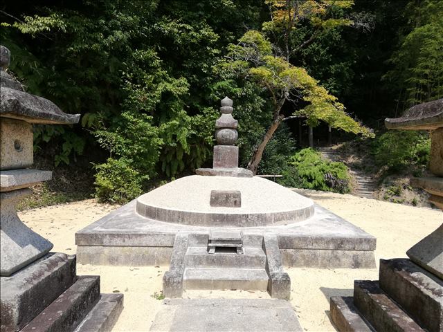 微妙大師塔所(全景)
